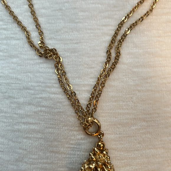 Vintage from late 60s early 70s Monet tassel necklace gold tone/new condition28” - Picture 2 of 14